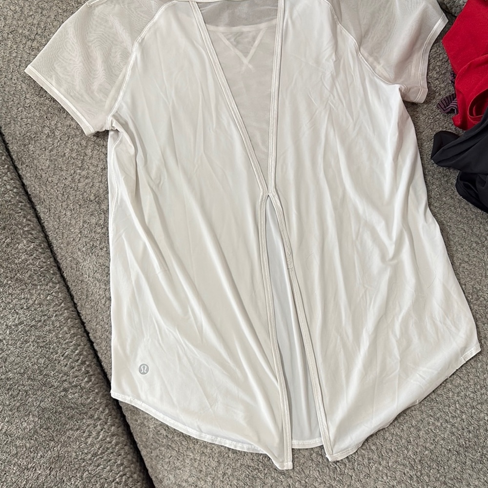 Women's White lululemon top
